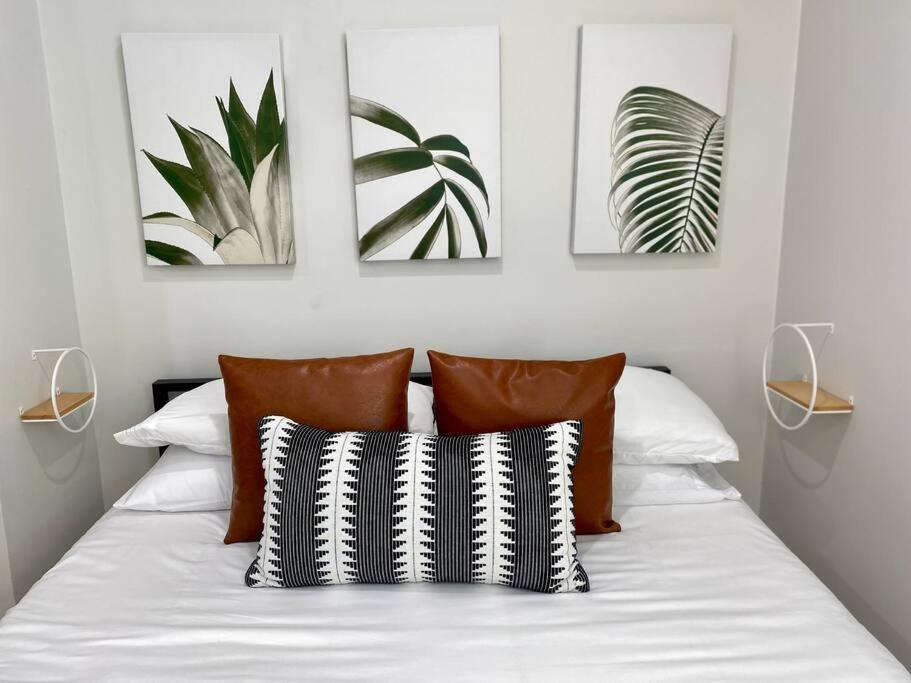 Steps To The Beach, Main Street And Pacific - 2br Apartment