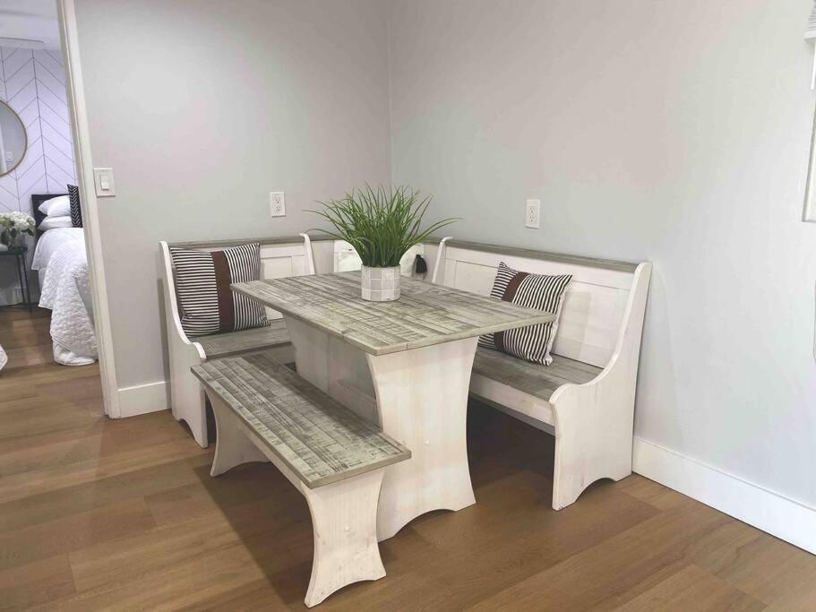 Apartment Steps To The Beach, Main Street And Pacific - 2br