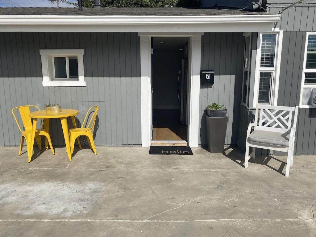 Steps To The Beach, Main Street And Pacific - 2br * Huntington Beach
